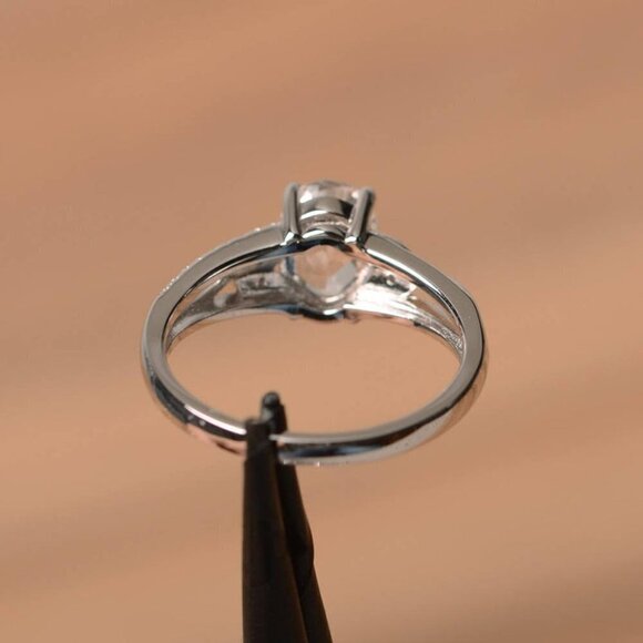 Refine Oval Pure Zircon Romantic Silver Elegant Rings for Women, PD587